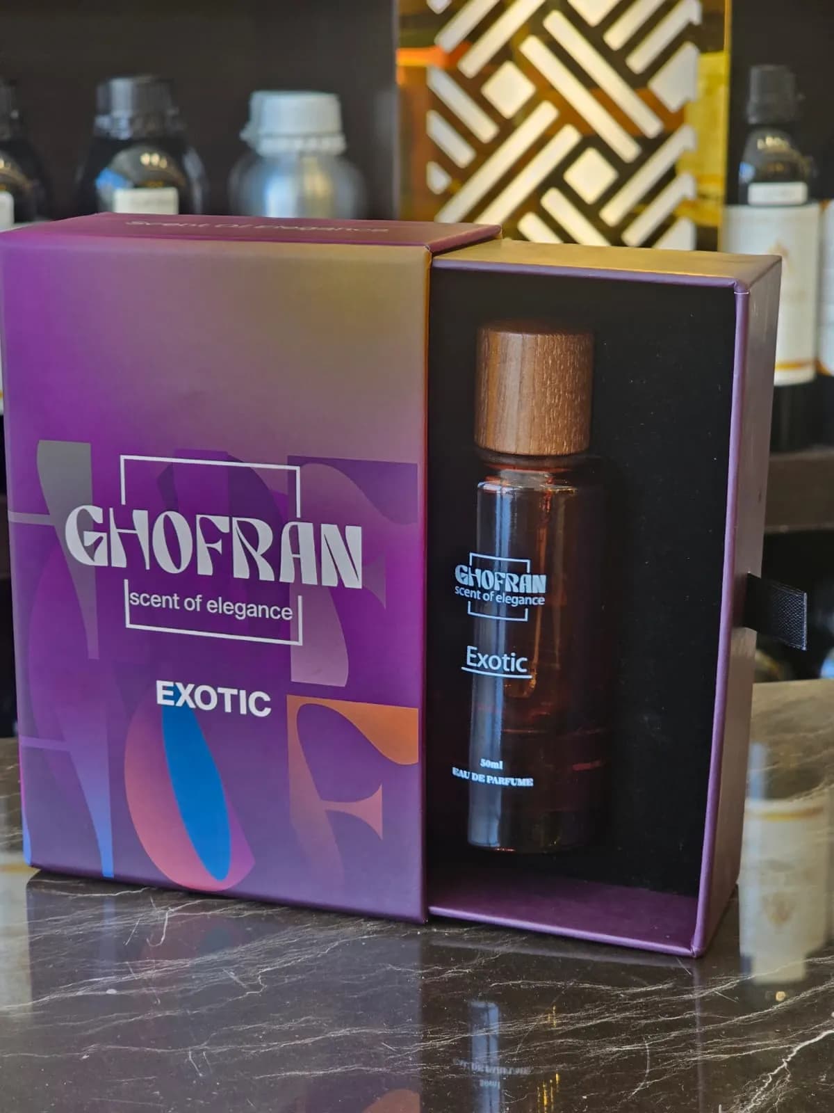 Mixter perfume packaging and bottle craftsmanship — sample 1